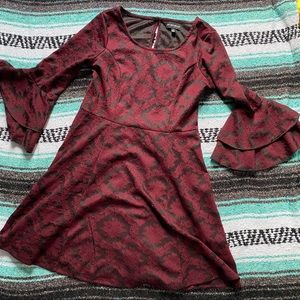 Ruffled Batwing 3/4 sleeve dress